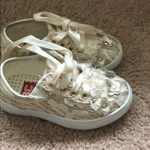 Gold flower/lace shoes
